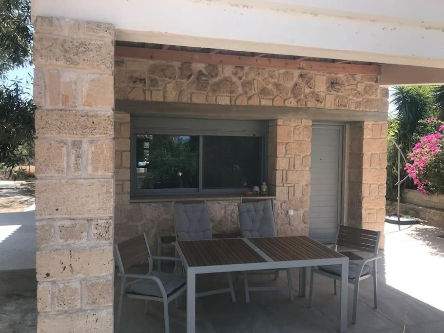Πέτρινη Κατοικία Στην Αίγινα - Stone House In Aigina Khloi Kültér fotó
